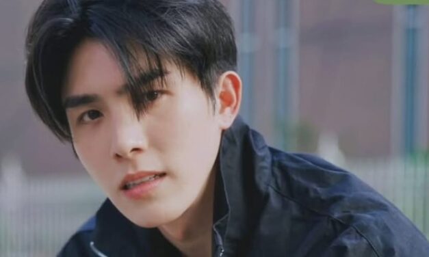 Welcome ‘BETUS’! Aktor Boom Raveewit Resmi Rilis Nama Fandom Solo Miliknya