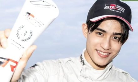 Membanggakan! Barcode Tinnasit Raih Trofi Balap Pertamanya, Menangkan Juara ke-3 Dalam Ajang ‘TOYOTA GAZOO Racing Thailand 2025’