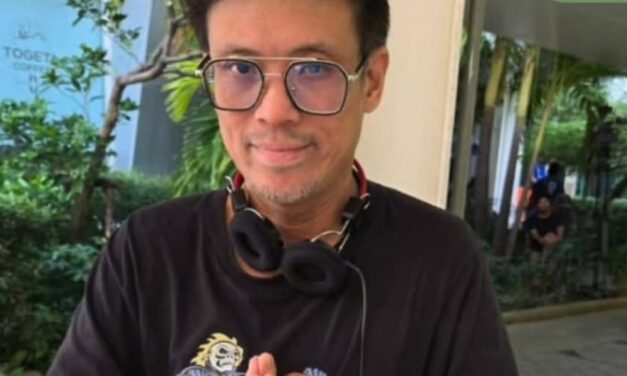 Sutradara Serial ‘Whale Store Xoxo’ Golf Sakon Diduga Lakukan Pelecehan Secara Verbal Terhadap Artis, Penggemar Tuntut GMMTV Segera Menindak Tegas