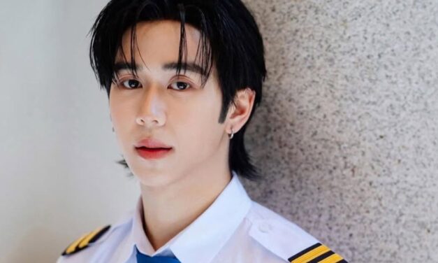 Berhasil Lulus dari Teknik Penerbangan, Louis Thanawin Unggah Potret Tampan dengan Seragam Pilot