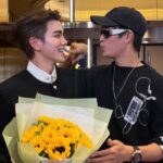 Gemini Norrawit Mode Bucin, Bawakan Bunga Matahari untuk Fourth Nattawat
