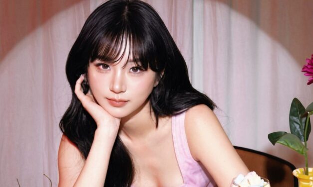 Genap Berusia 30 Tahun, Thanaerng Kanyawee Unggah Momen Manis Bersama Sahabat